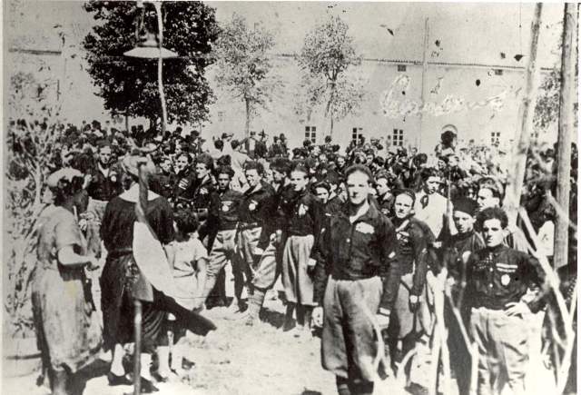 007 IV-2f 1922 Trieste Squadre d'azione fasciste.jpg